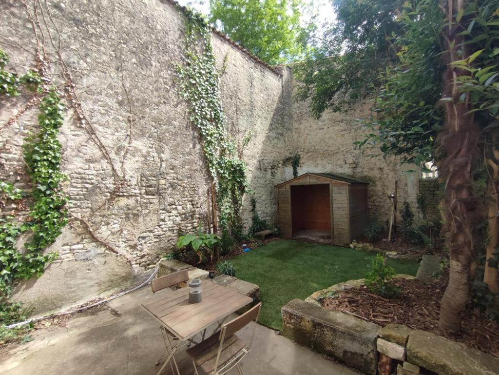 L'Escale Niortaise - Centre-Ville - 10Mn Gare - Wifi - Netflix المظهر الخارجي الصورة