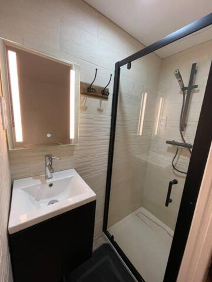 L'Escale Niortaise - Centre-Ville - 10Mn Gare - Wifi - Netflix المظهر الخارجي الصورة