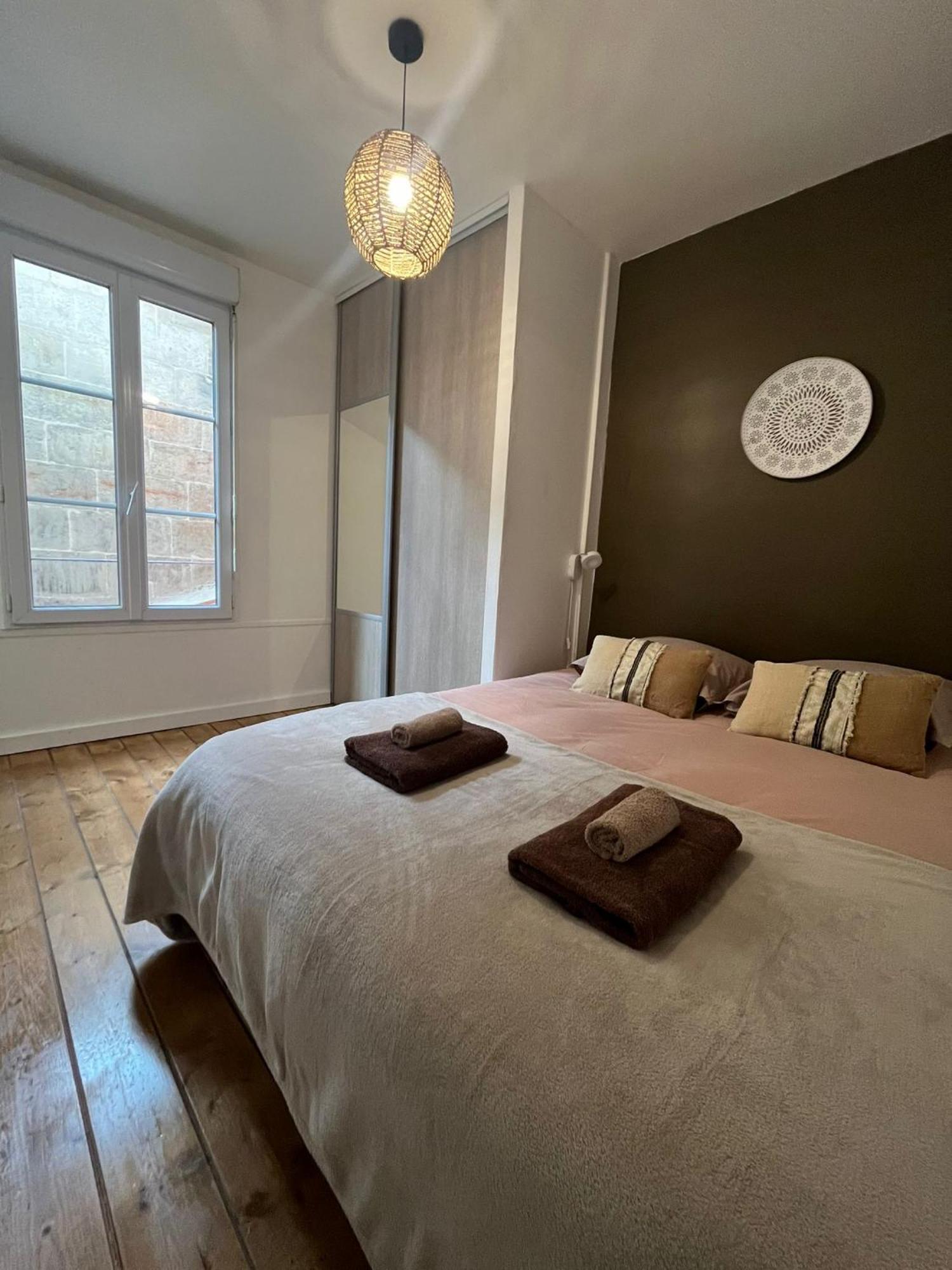 L'Escale Niortaise - Centre-Ville - 10Mn Gare - Wifi - Netflix المظهر الخارجي الصورة