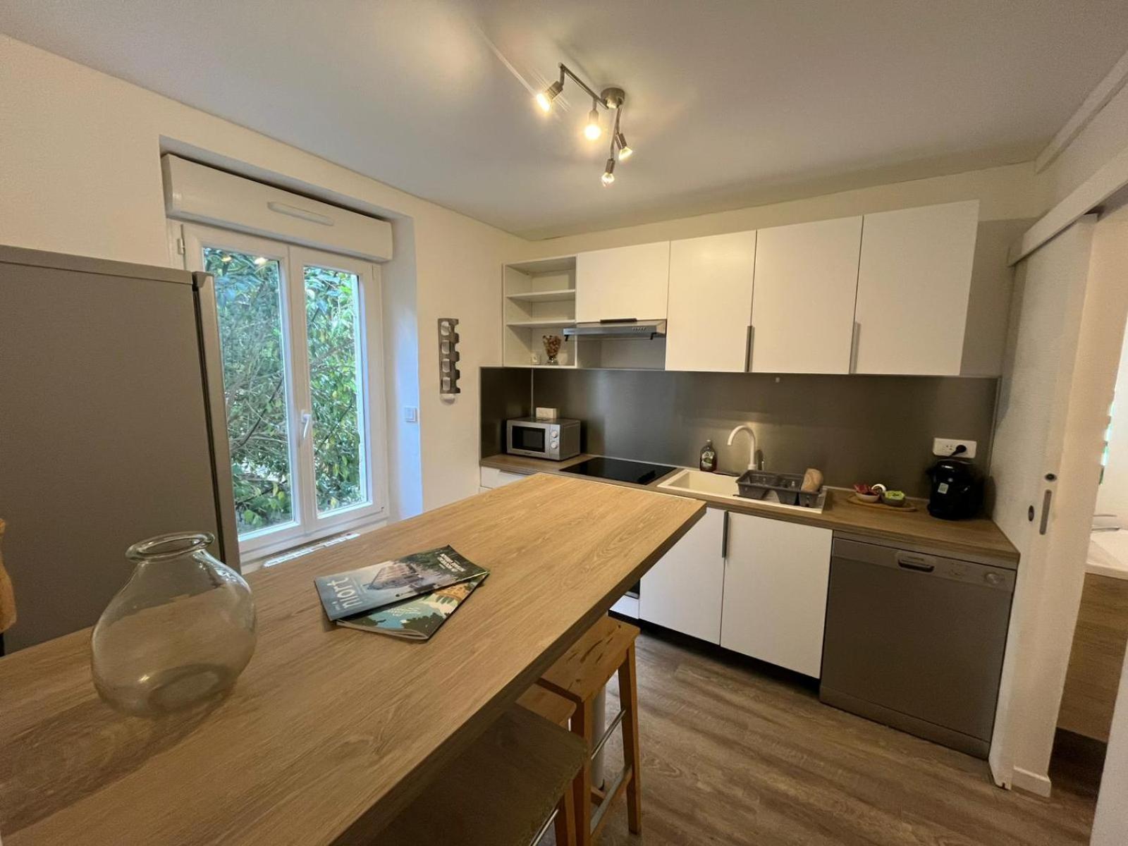 L'Escale Niortaise - Centre-Ville - 10Mn Gare - Wifi - Netflix المظهر الخارجي الصورة