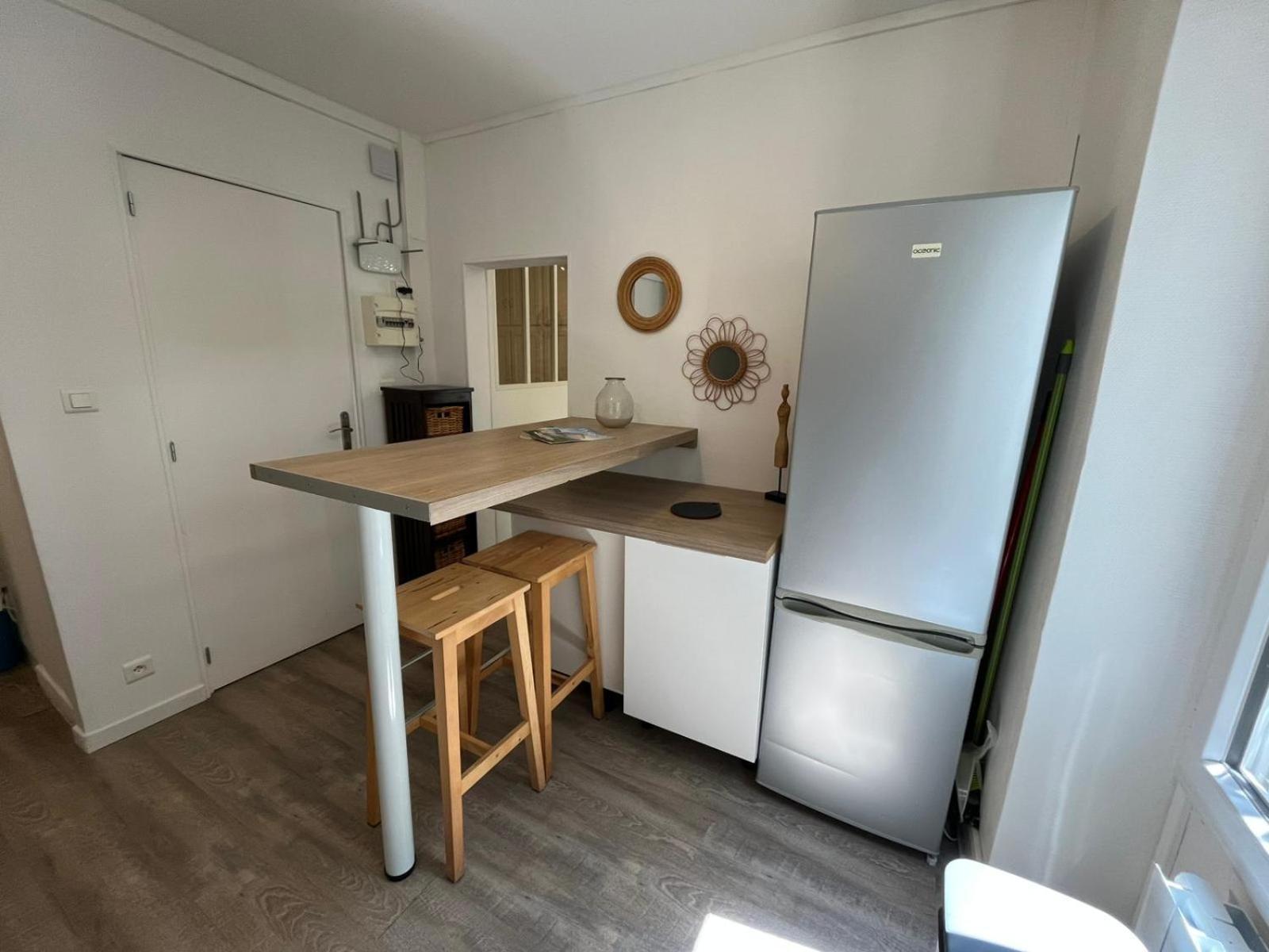 L'Escale Niortaise - Centre-Ville - 10Mn Gare - Wifi - Netflix الغرفة الصورة
