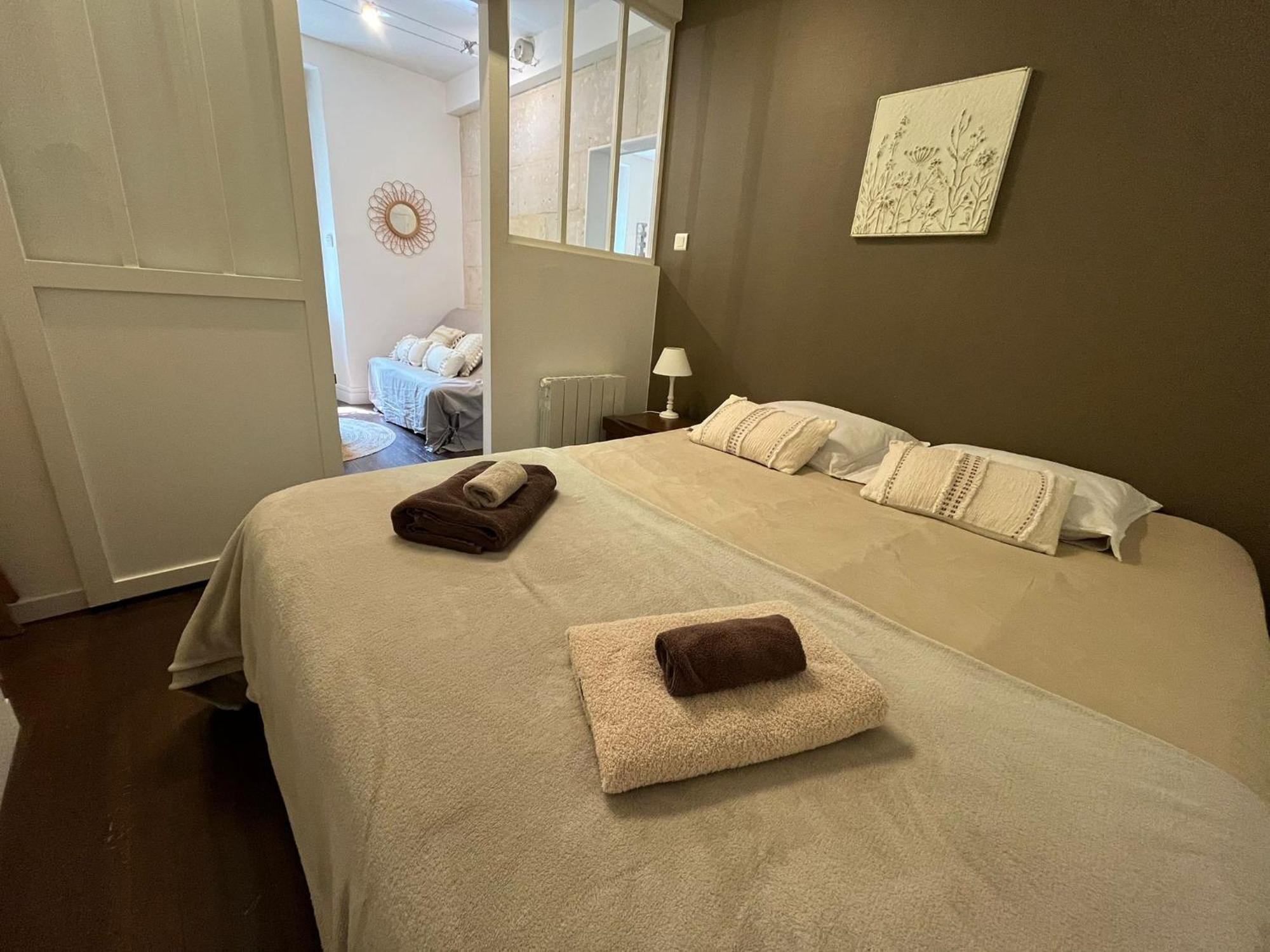 L'Escale Niortaise - Centre-Ville - 10Mn Gare - Wifi - Netflix المظهر الخارجي الصورة